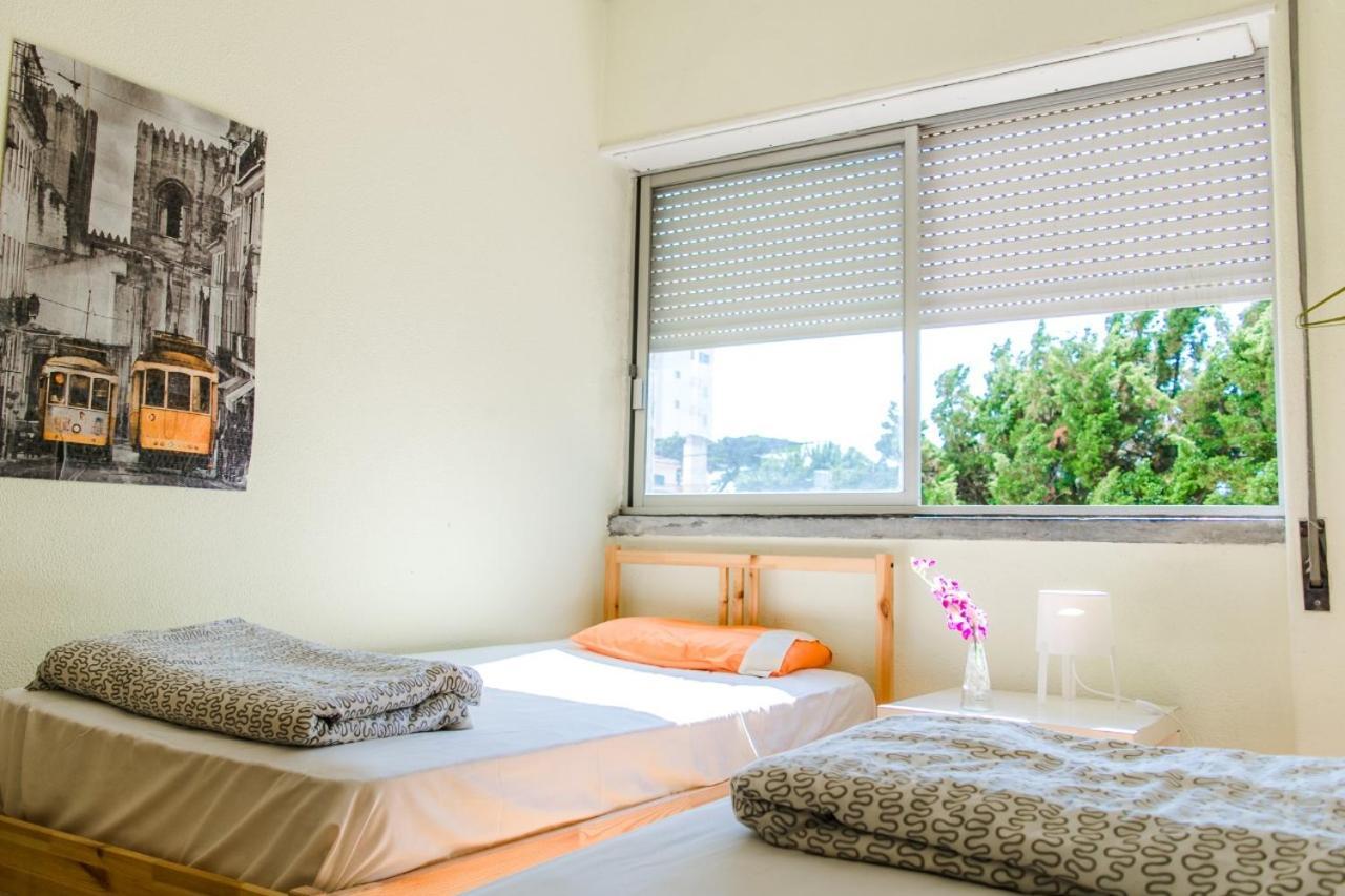 Terrace Beach House Bed and Breakfast Carcavelos  Kamer foto